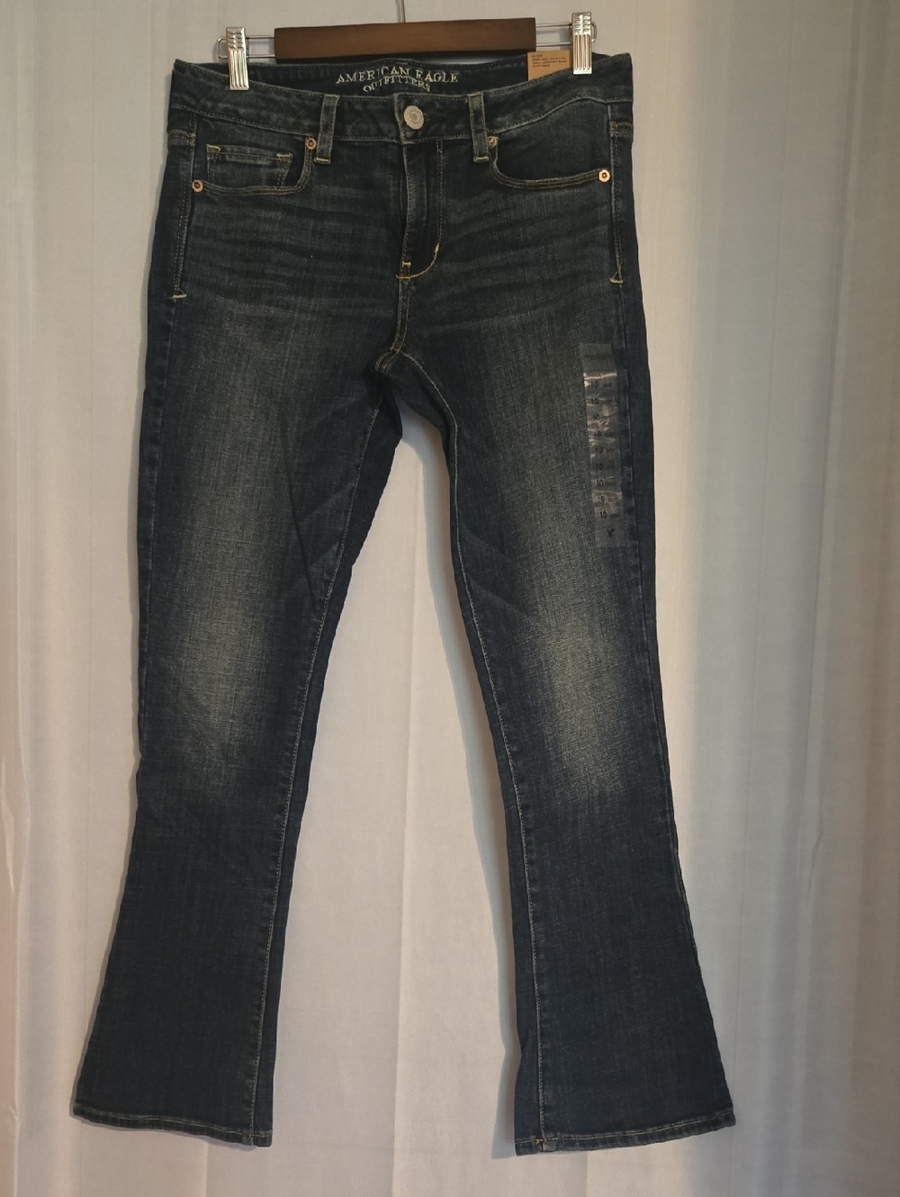 American Eagle Women's Skinny Kick Low Rise Jeans Sz 10 Short NWT